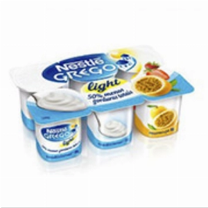 Iogurte Grego Nestlé Light Tradicional, Morango e Maracujá 6unidades