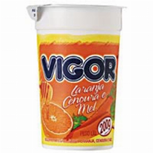 Iogurte Natural VIGOR Integral Laranja Cenoura e Mel Copo 170g